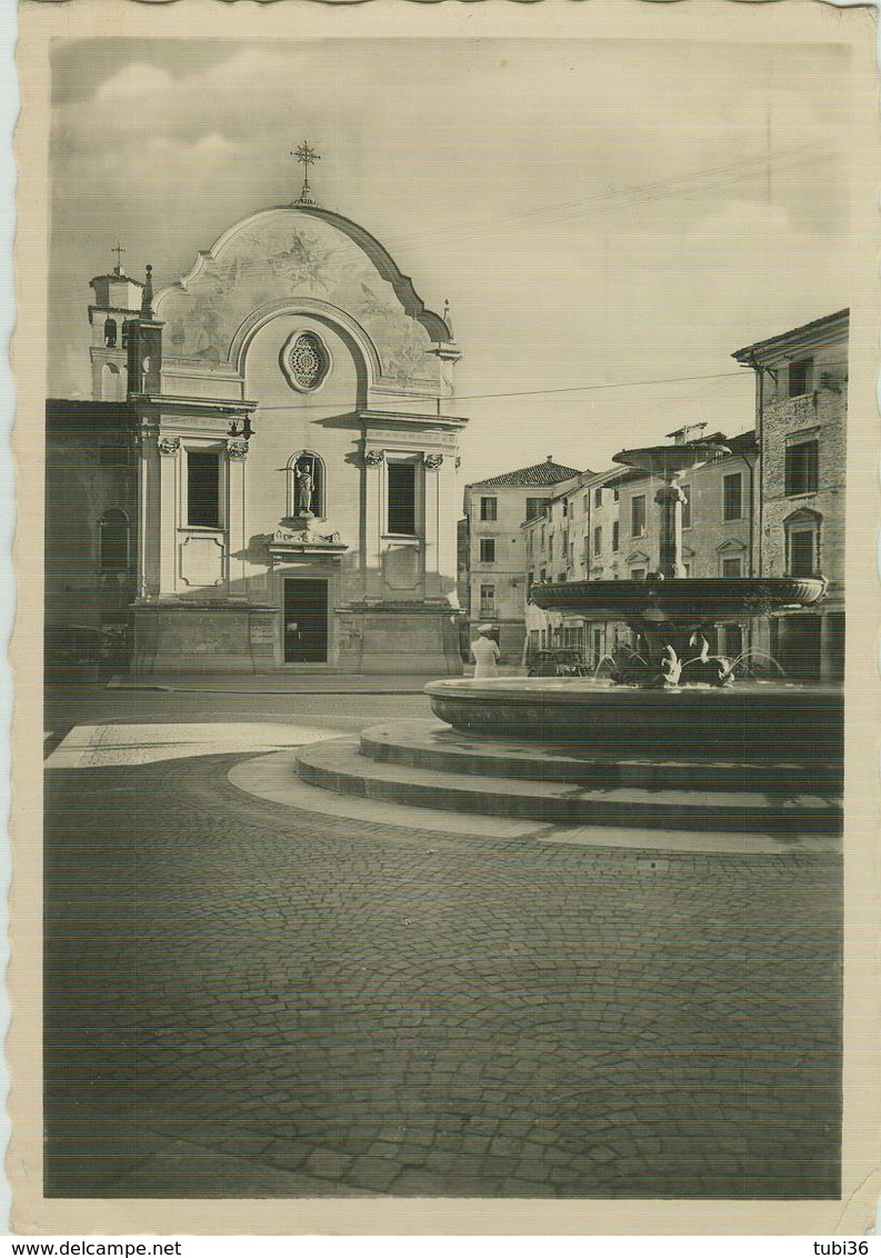 Treviso - Piazza S. Leonardo,B/N,ANIMATA,VIAGGIATA 1949,POSTE TREVISO TARGHETTA"DAL NEGRO CARTE DA GIOCO TREVISO",BRUXEL - Treviso