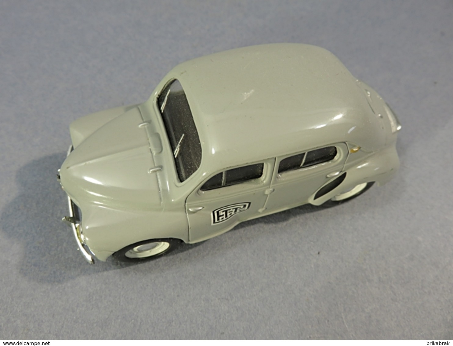 * VOITURE 4 CV RENAULT NOREV + Jouet Miniature Automobile Automobilia