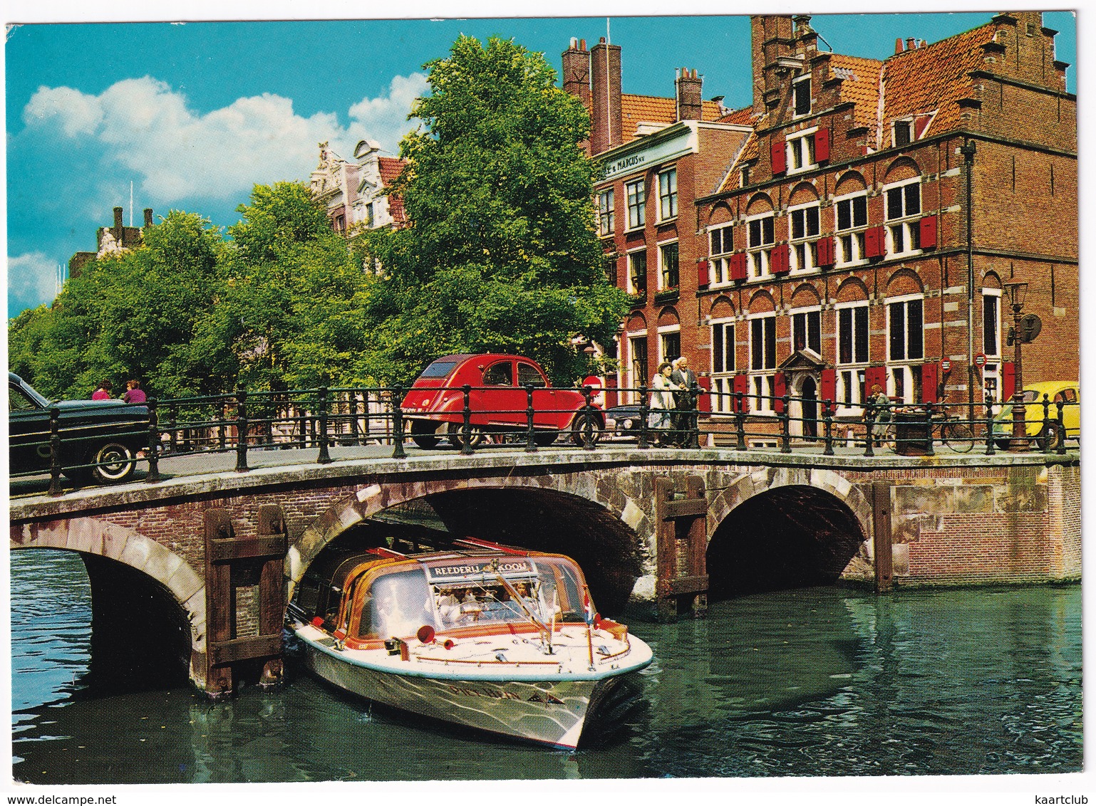 Amsterdam: CITROËN 2CV, VW 1200 KÄFER/COX/KEVER, CANALBOAT 'Piet Hein' - O.Z. Voorburgwal - (Holland) - Toerisme