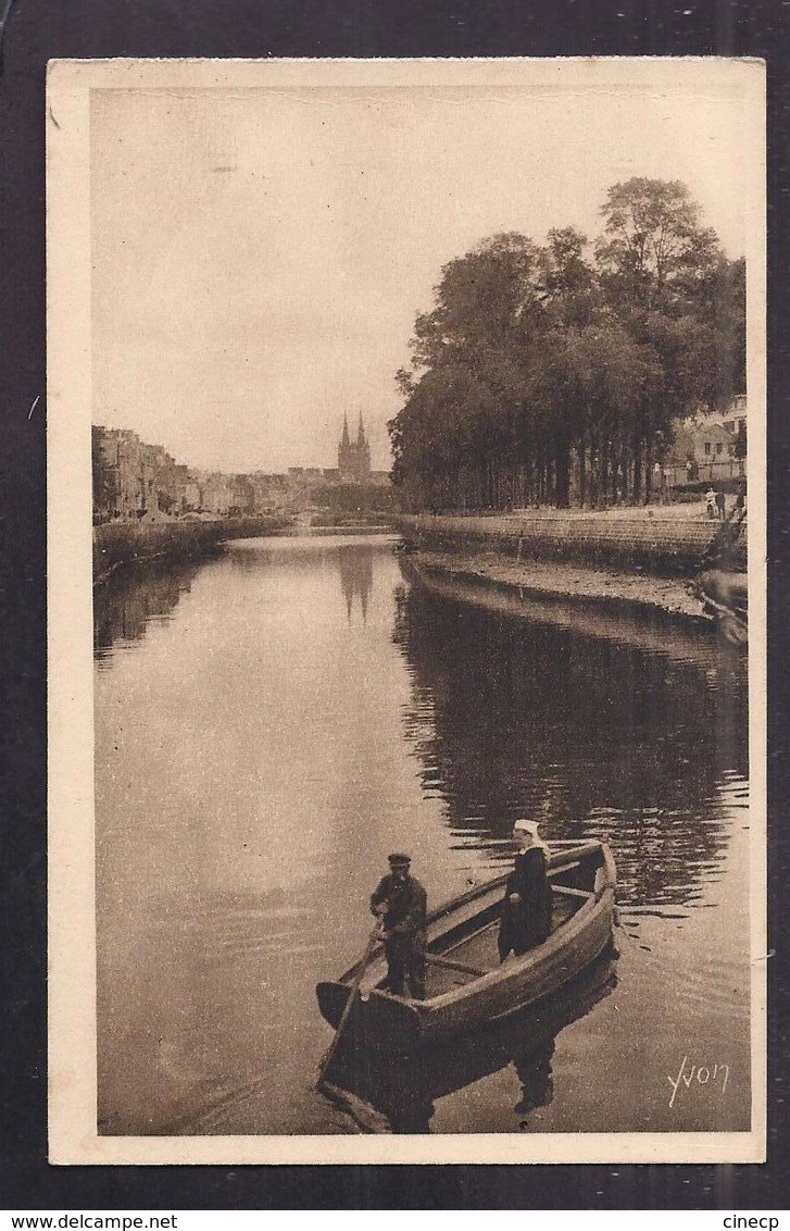 CPSM 29 - QUIMPER - Le Passeur De L'Odet - TB PLAN Cours D'eau CENTRE VILLE + Bac Avec Animation - Quimper