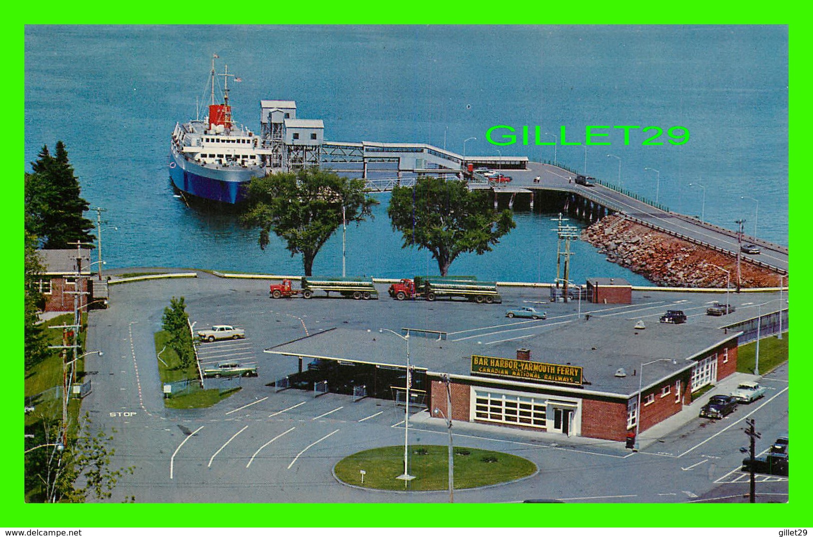 SHIP, BATEAU - FERRIES MV BLUENOSE AT DOCK, BAR HARBOR FERRY TERMINAL, NOVA SCOTIA - - Ferries
