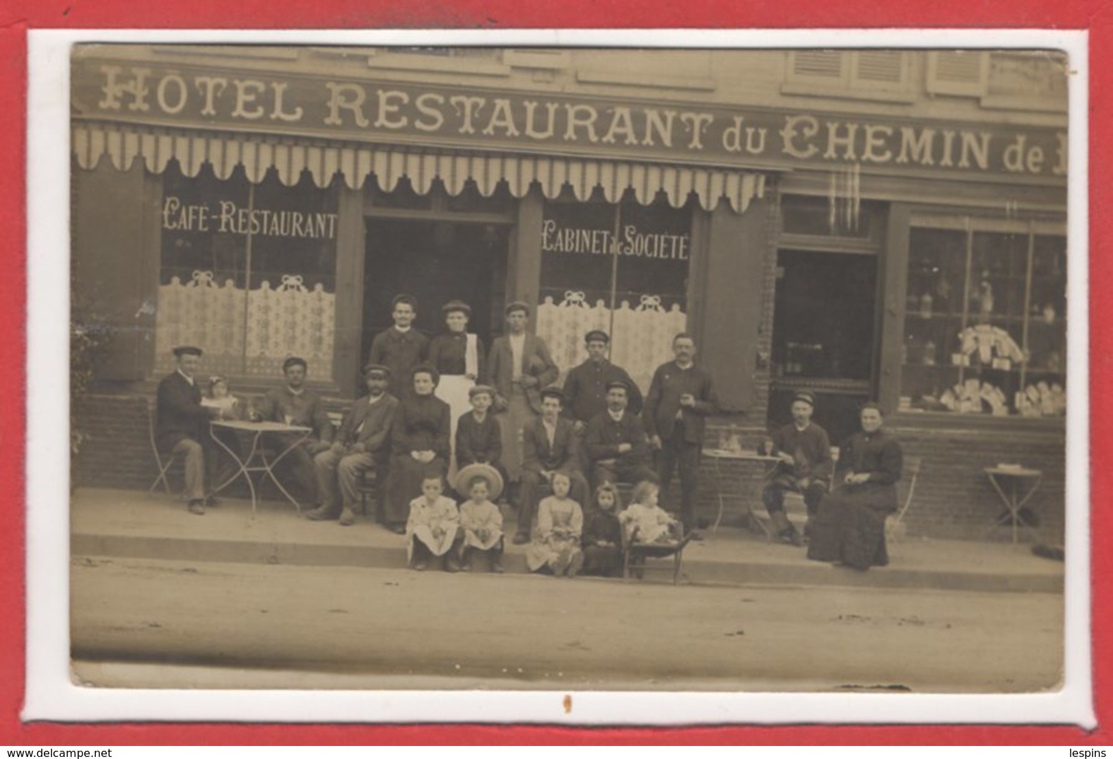 COMMERCE --  CARTE PHOTO - RARE - Restaurant Du Chemin De Fer - Restaurants