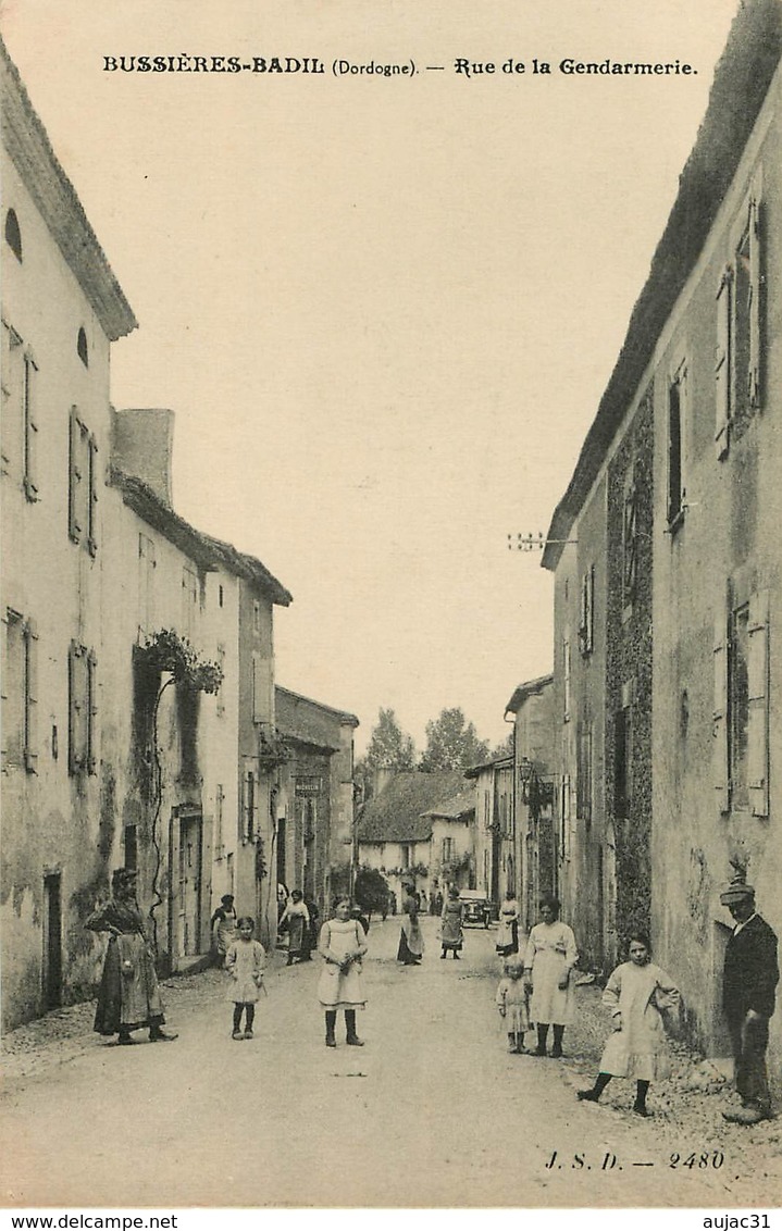 Dép 24 - Bussiere Badil - Rue De La Gendarmerie - état - Autres & Non Classés