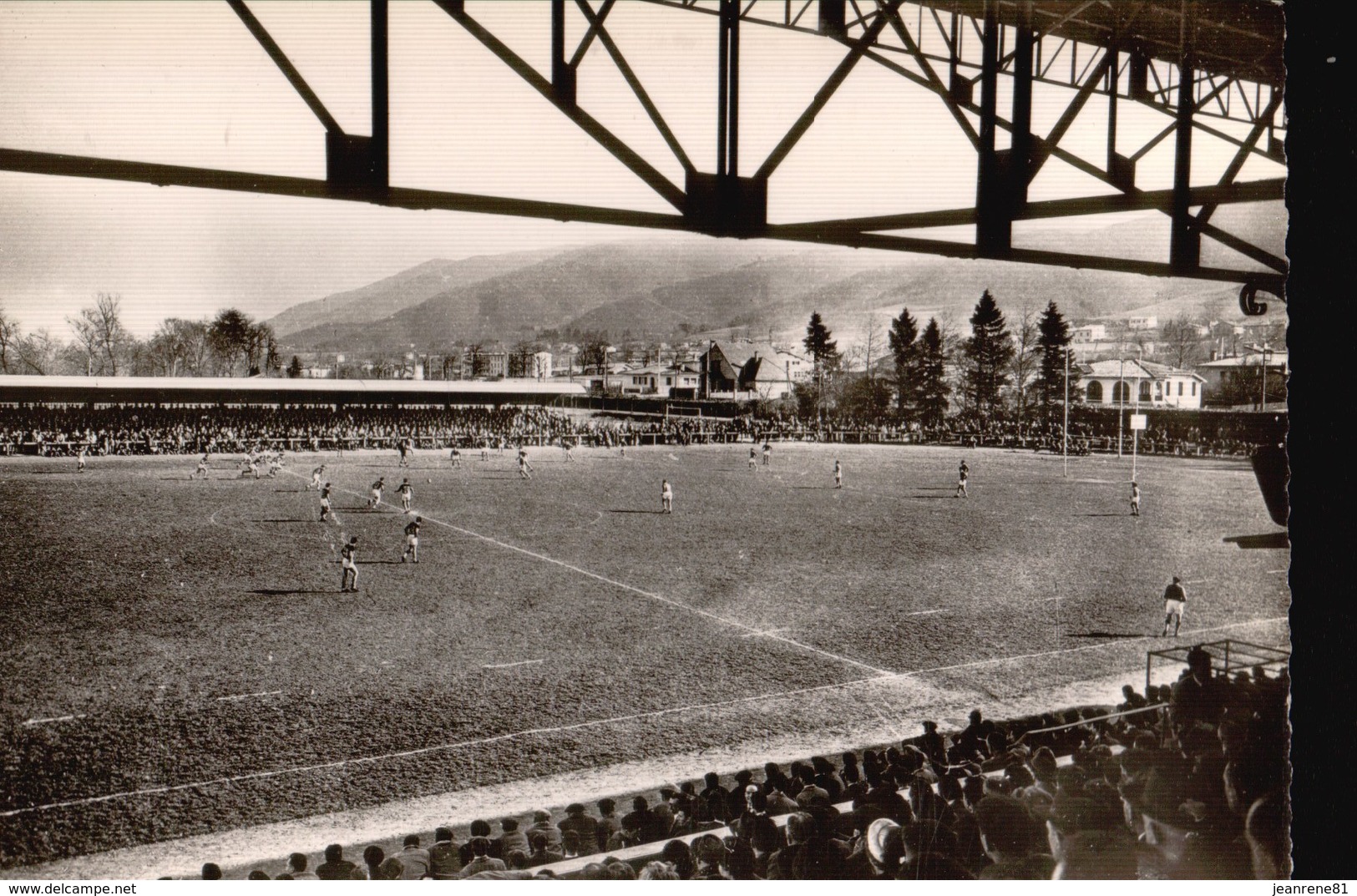 CPSM-002.....MAZAMET ...STADE DE LA CHEVALIERE - Mazamet