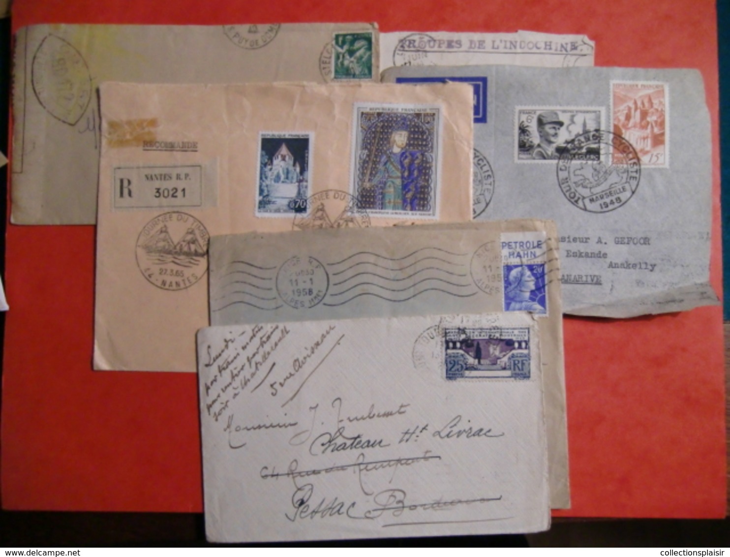 LOT DE LETTRES/CARTES/FDC/ENTIERS..  DANS UN CARTON FRANCE COLONIES ETRANGER/LIQUIDATION