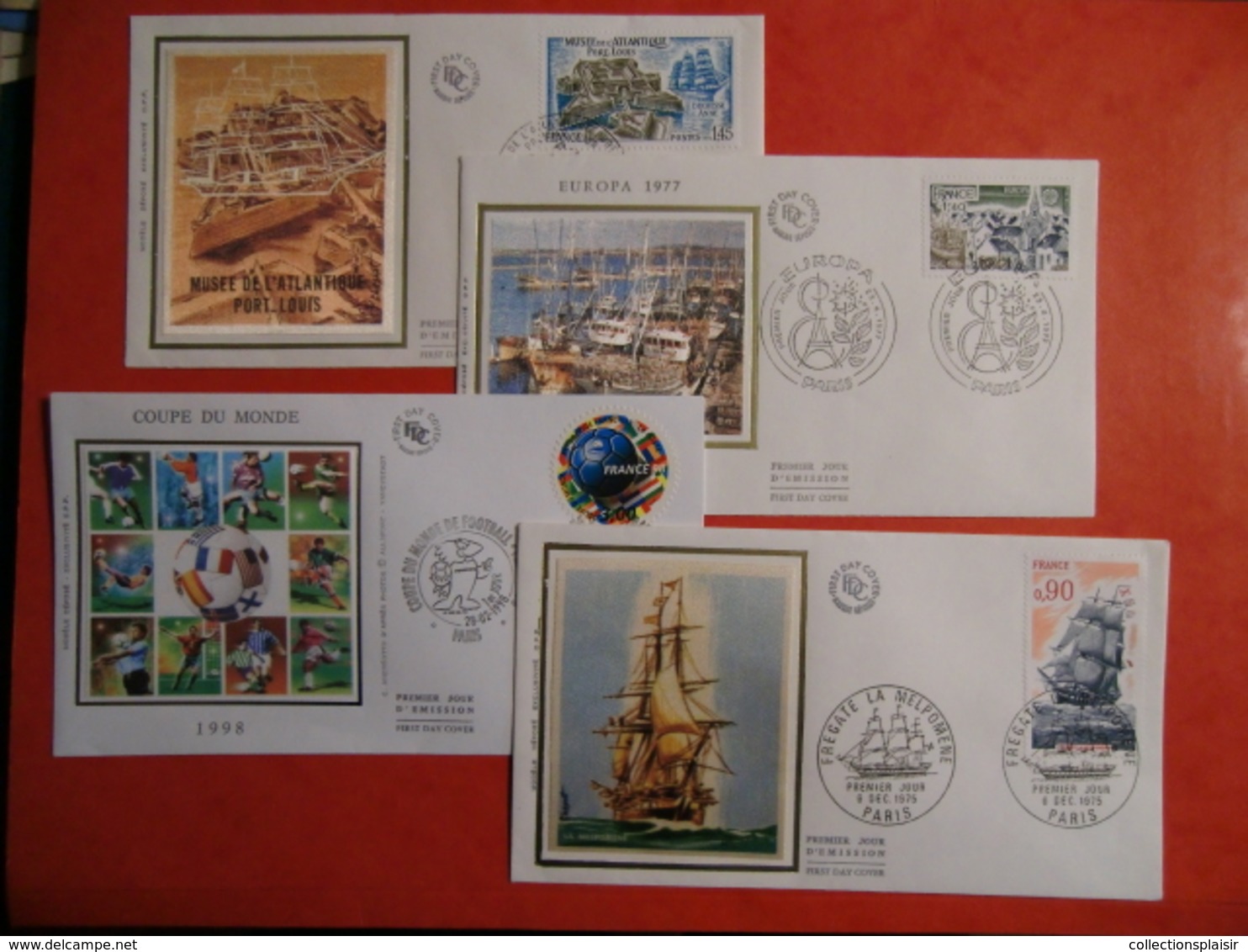 LOT DE LETTRES/CARTES/FDC/ENTIERS..  DANS UN CARTON FRANCE COLONIES ETRANGER/LIQUIDATION