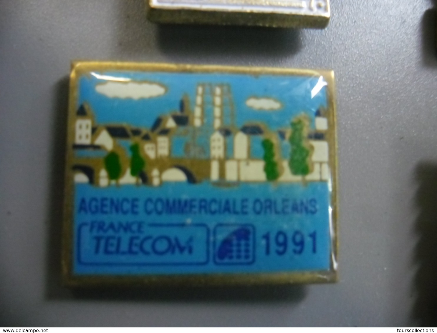 Pin's France Télécom 1991 Agence D'ORLEANS @ 25 Mm X 20 Mm - France Telecom