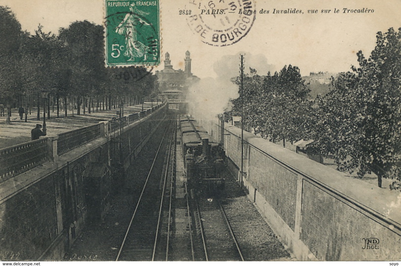 Train Ligne Des Invalides à Paris 16 Eme . Vers L' Aubriere St Romain 41 - Trains