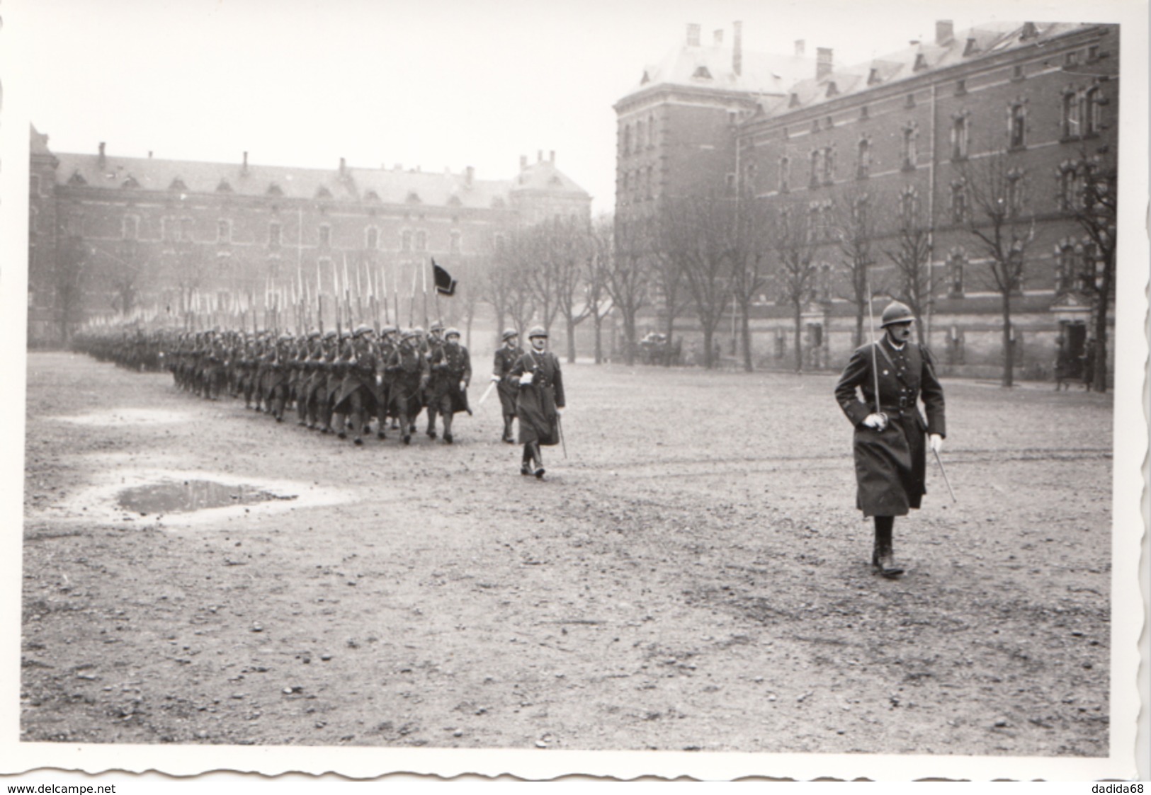 CARTE PHOTO - STRASBOURG (ALSACE) - MILITAIRE - MILITARIA - 158 ème R.I. (n° 3) - Régiments