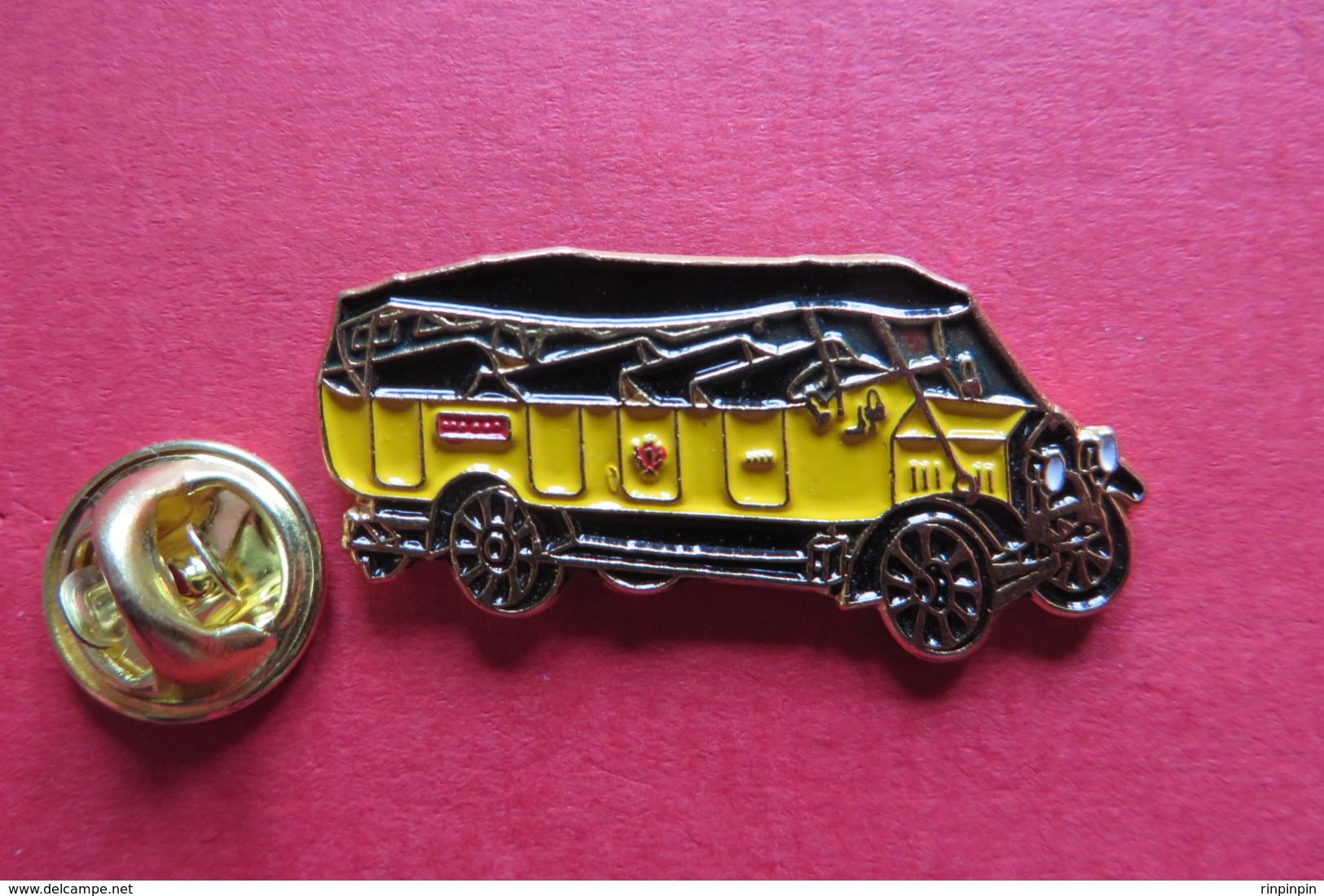 Pin's,Car,Bus,PTT, ALPENWAGEN SAURER 1920,Postauto,Suisse, - Transports