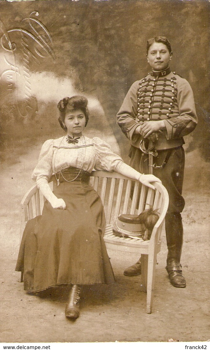 Carte Photo. Soldat Du 17e Et Femme. Photo Duveau, Colombes - Régiments