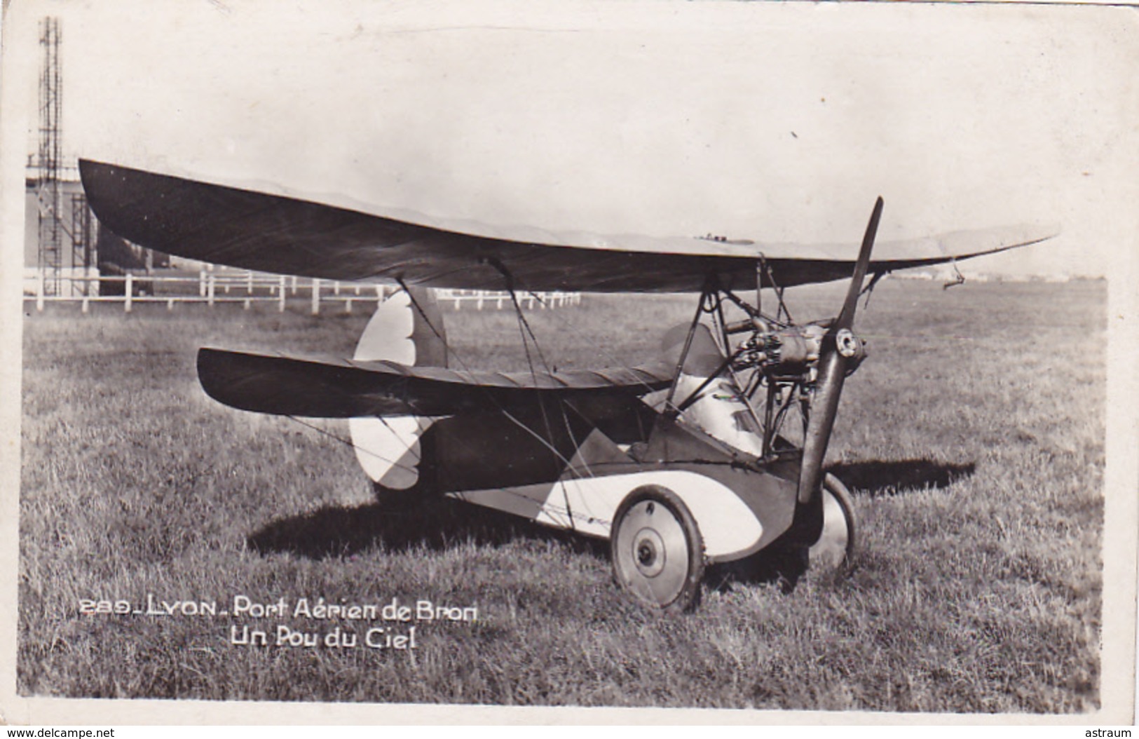 Cpa-aviation-69-lyon-port Aerien De Bron-pou Du Ciel-edi La Cigogne  N°289 - 1939-1945: 2ème Guerre