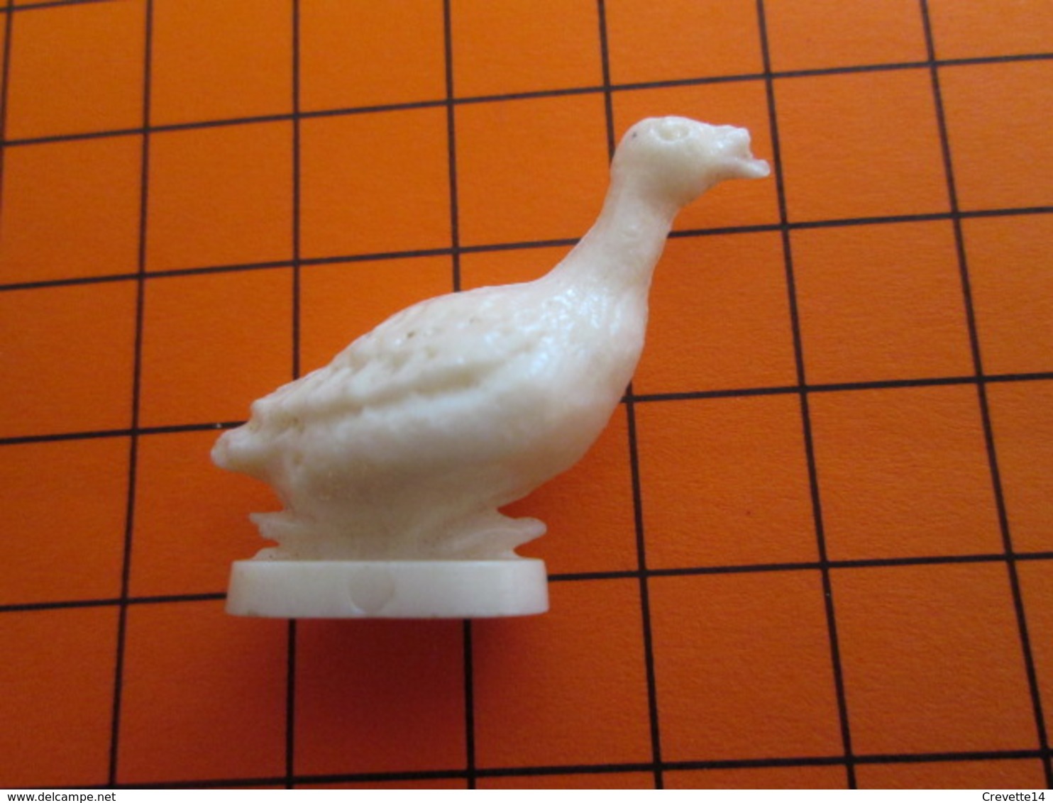 319b Figurine Publicitaire Années 50/60 OISEAU OIE CANARD ? Ronde-bosse , Plastique Dur Couleur Ivoire - Birds - Ducks