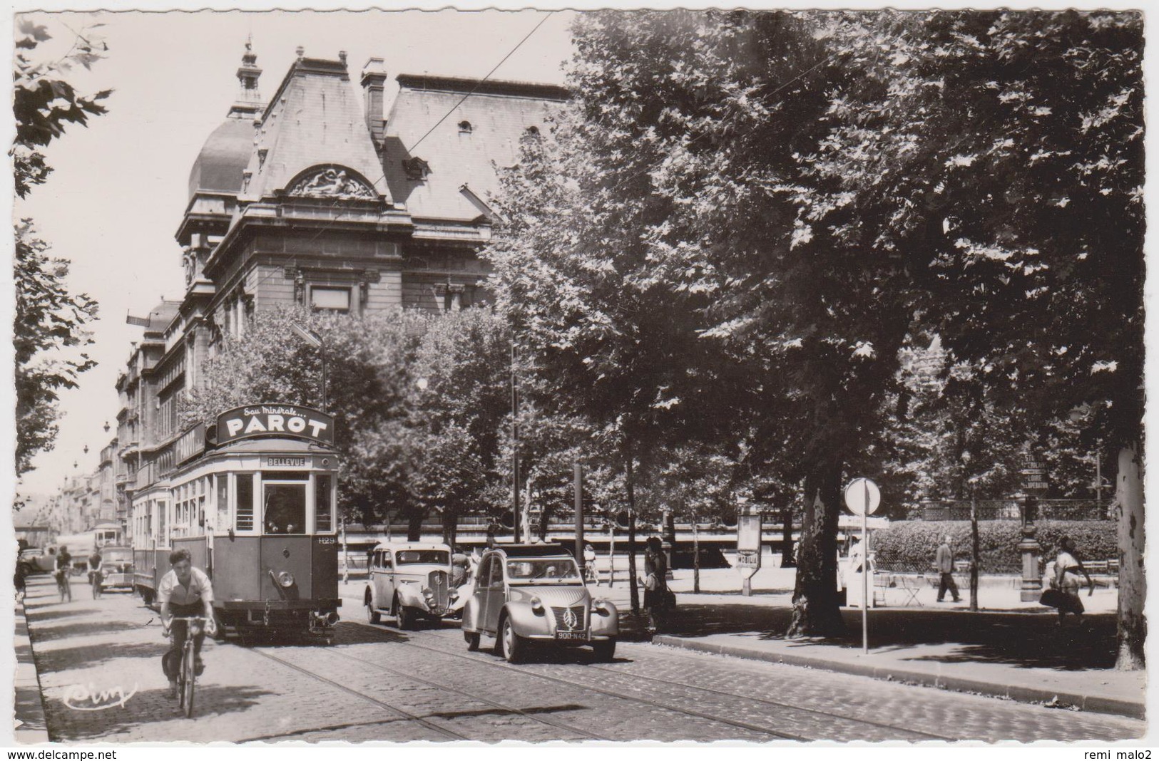 CARTE POSTALE   SAINT ETIENNE 42  Place Jean Jaurès - Saint Etienne