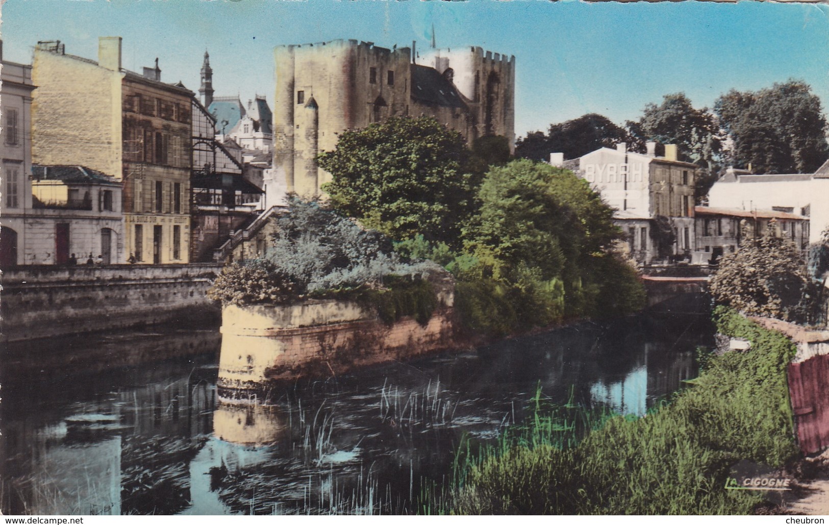 79. NIORT. 2 CARTES. LA SEVRE . AU FOND L'EGLISE SAINT ANDRE . ANNÉE 1964 & LA SEVRE NIORTAISE - Niort