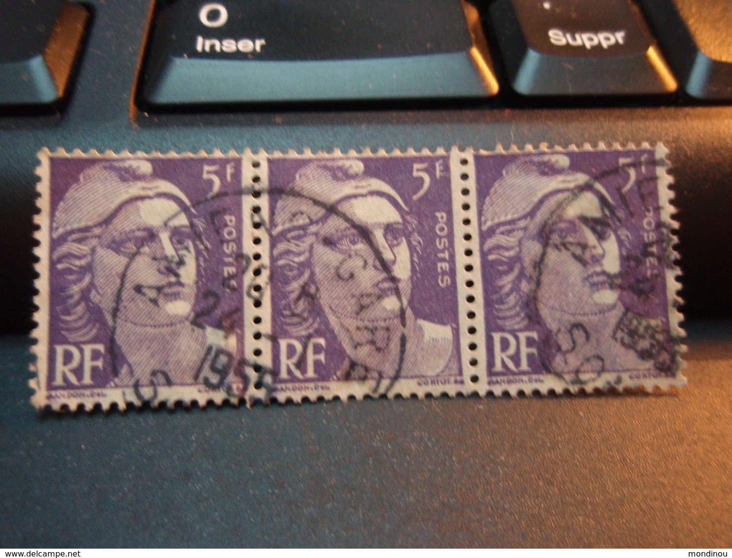 3 Timbres Marianne De Gandon 5f  AMIENS-GARE 1957 - Oblitérés