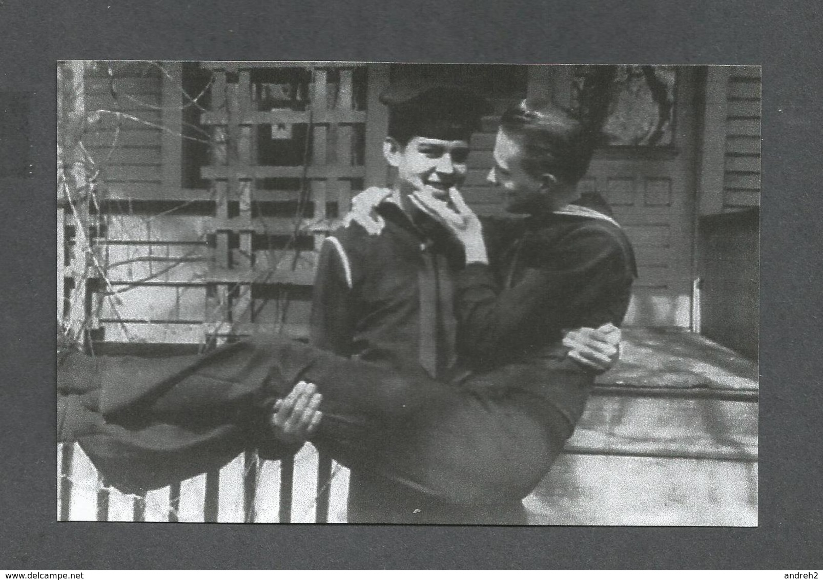 COUPLE GAY - EN 1945 À YOUNGSTOWN 2 SOLDATS QUI N'ONT PAS DE PROBLÈME À MONTRER LEUR AMOUR - Couples