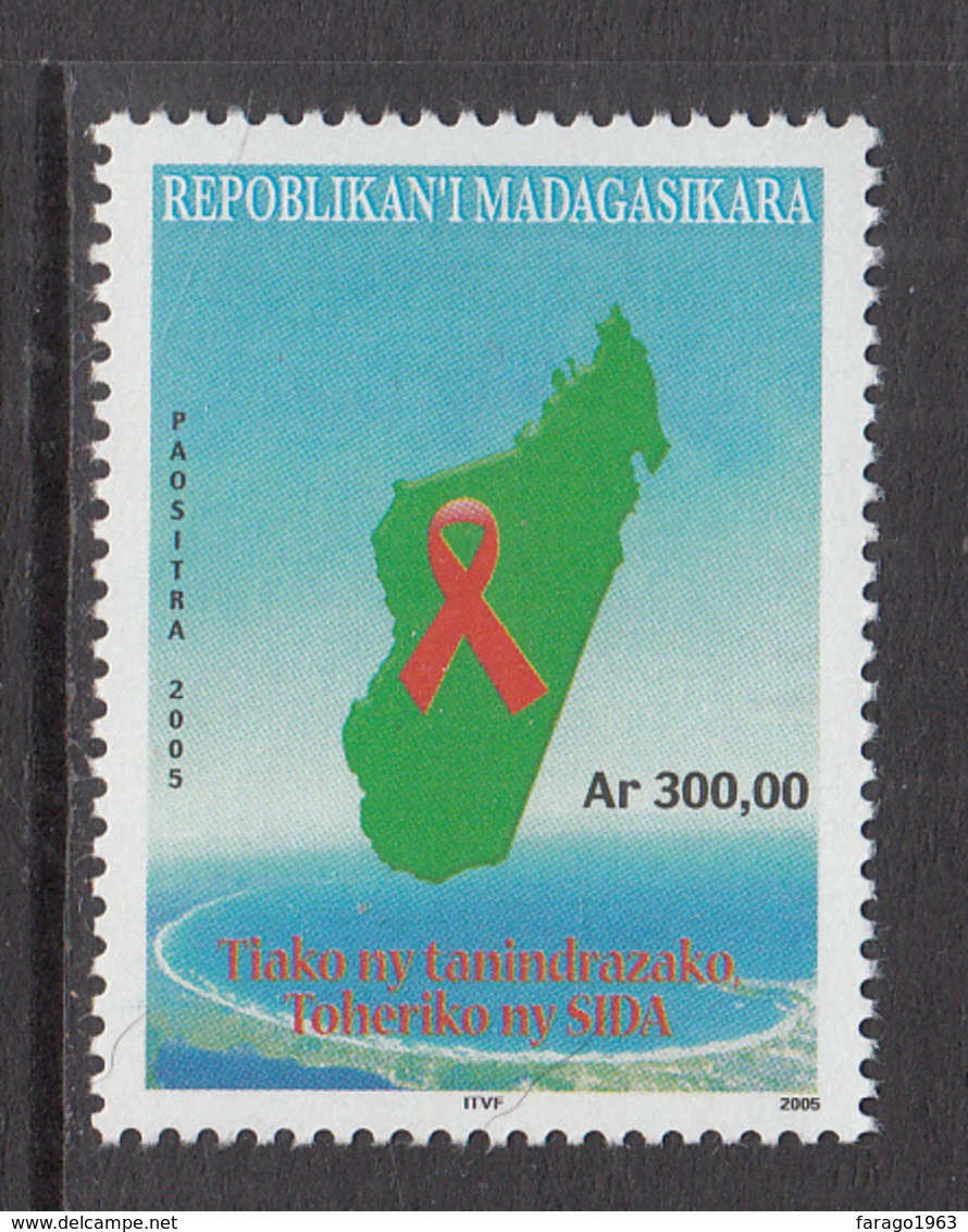 2006 Madagascar Malagasy Aids Sida Health Complete Set Of 1  MNH - Madagascar (1960-...)