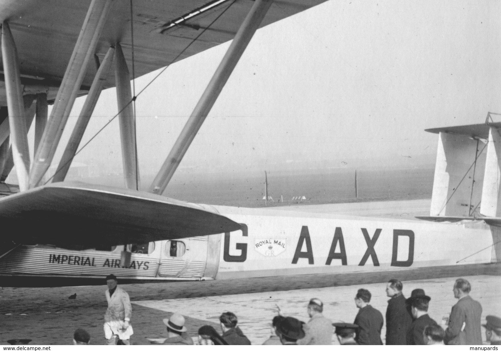 1933 / PHOTO / HANDLEY PAGE HP 42 W / G - AAXD / HORATIUS / IMPERIAL AIRWAYS / LE BOURGET / SHELL