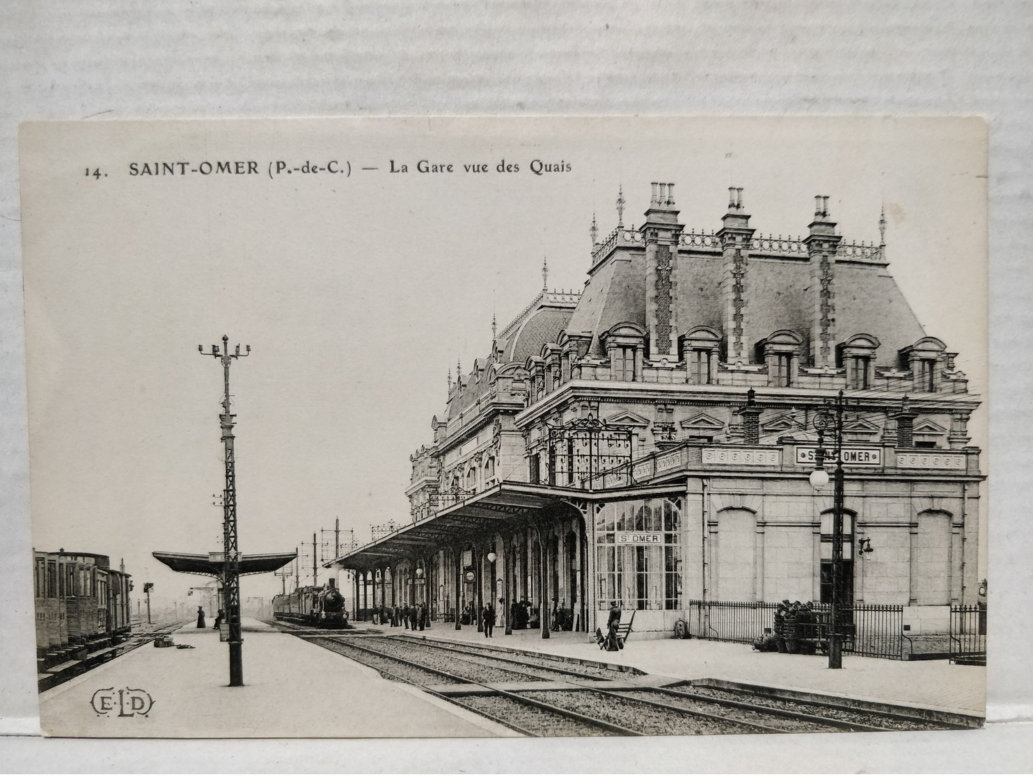 Saint-Omer. La Gare Vue Des Quais - Saint Omer