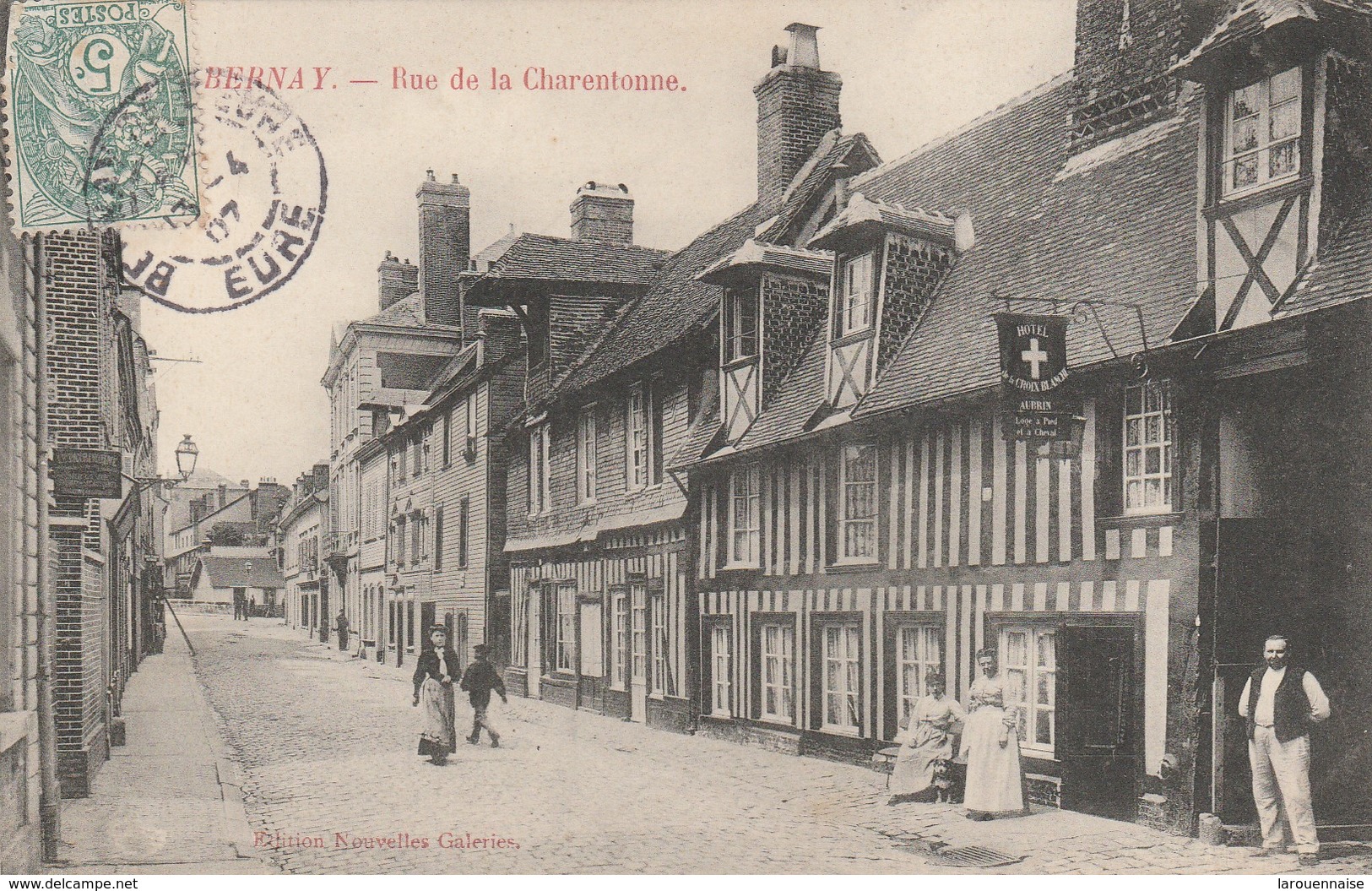 27 - BERNAY - Rue De La Charentonne - Bernay