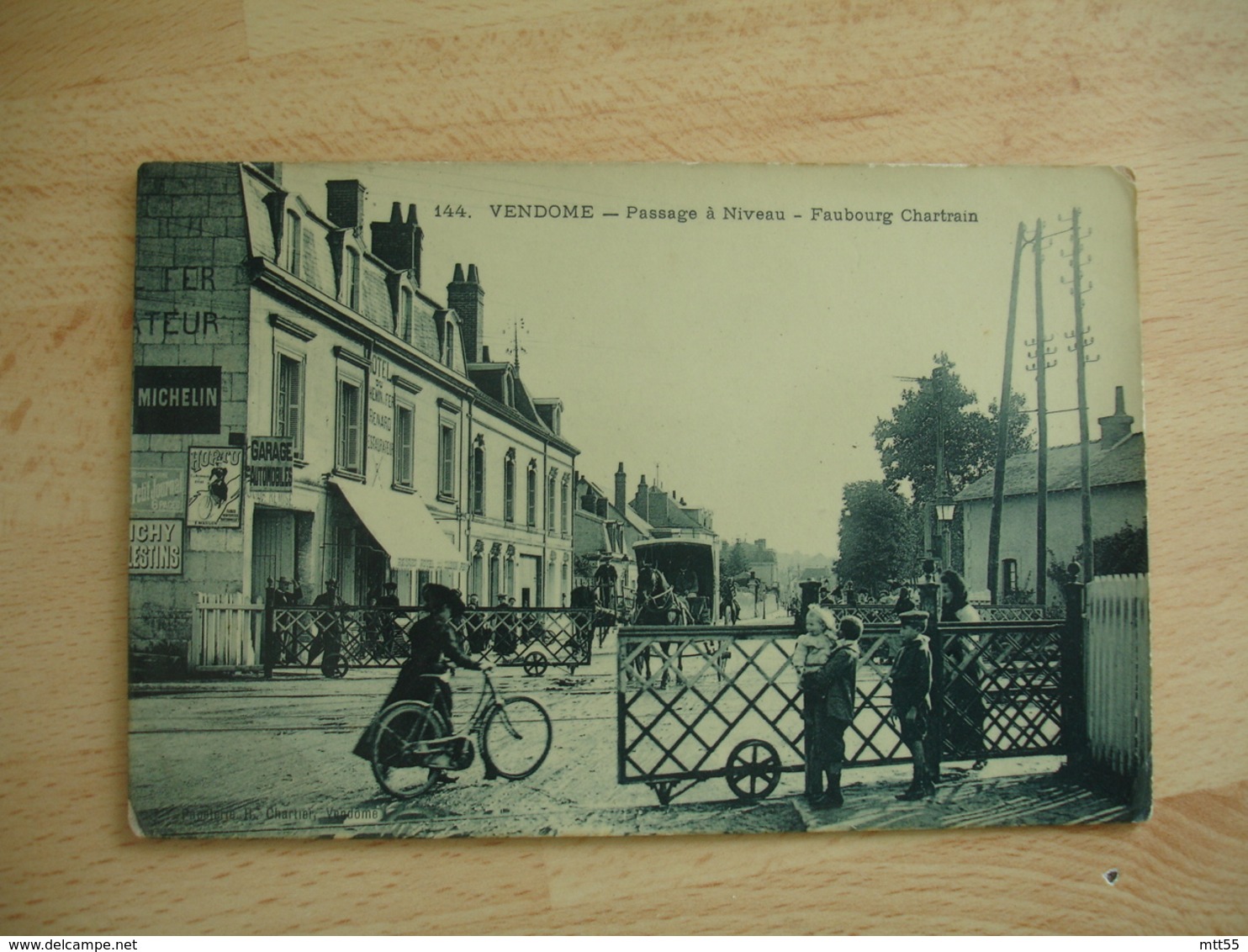 Vendome Passage A Niveau Barrieres Cycliste - Vendome