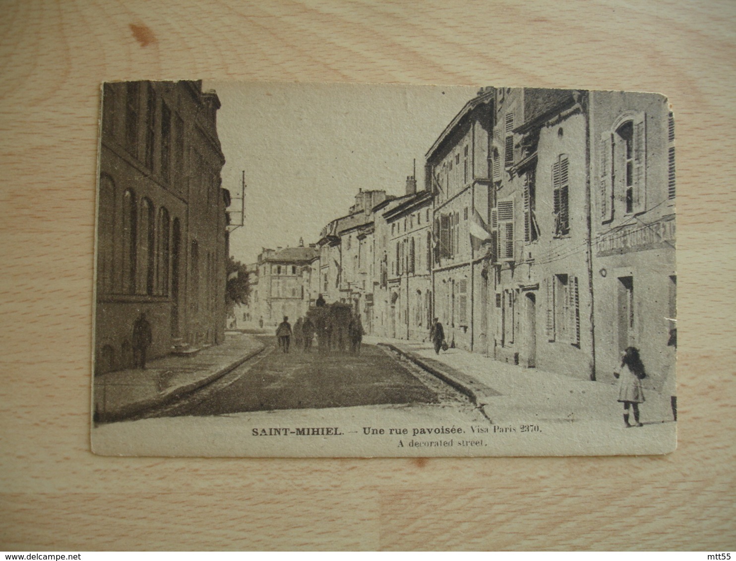 Saint Mihiel Une Rue Pavoisee - Saint Mihiel