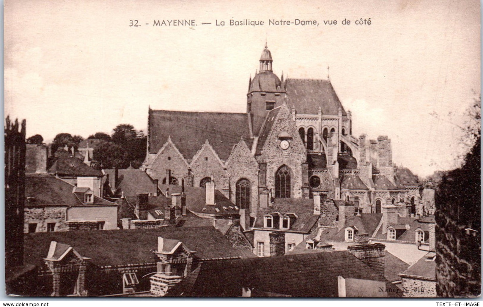 53 MAYENNE - La Basilique Notre Dame, Vue De Côté - Mayenne