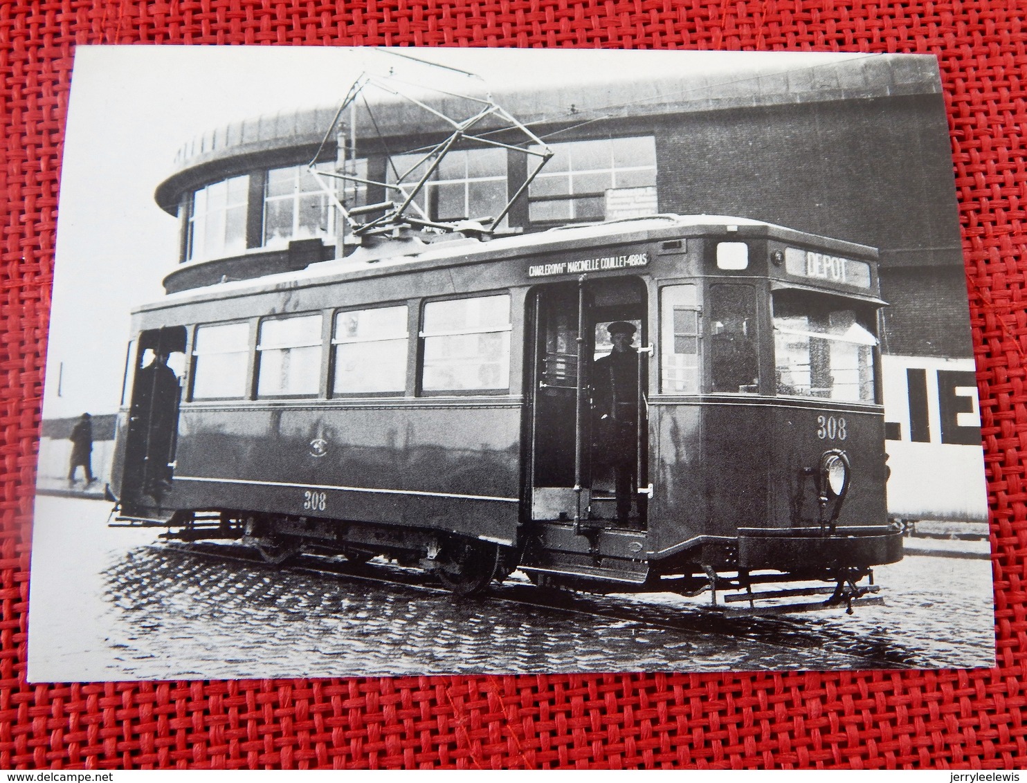 CHARLEROI  En 1935 - TEPC - Motrice Série  300  -  (Photo Antony) - Gares - Avec Trains