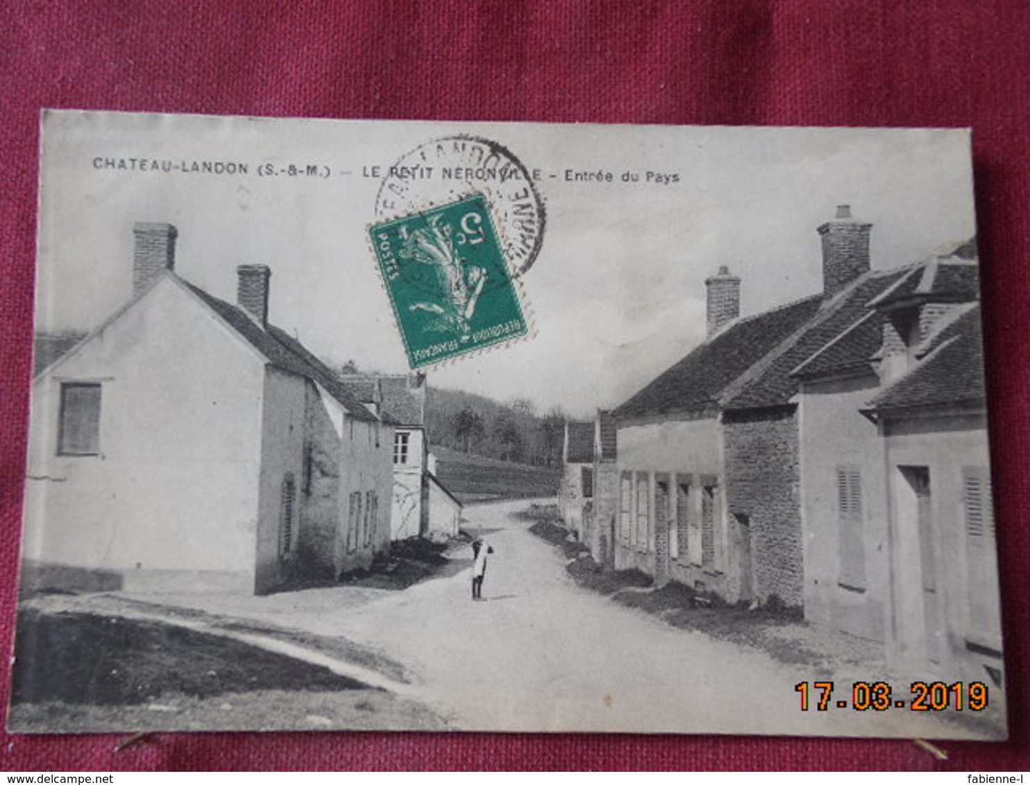 CPA - Chateau-Landon - Le Petit Néronville - Entrée Du Pays - Chateau Landon