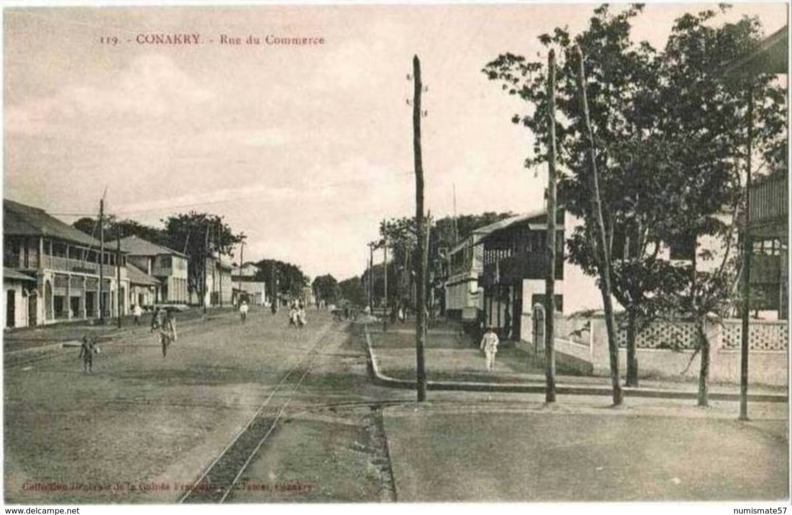 CPA CONAKRY ( KONAKRY )  - Rue Du Commerce - Animée - Collection A. James , Conakry N°119 - Guinée
