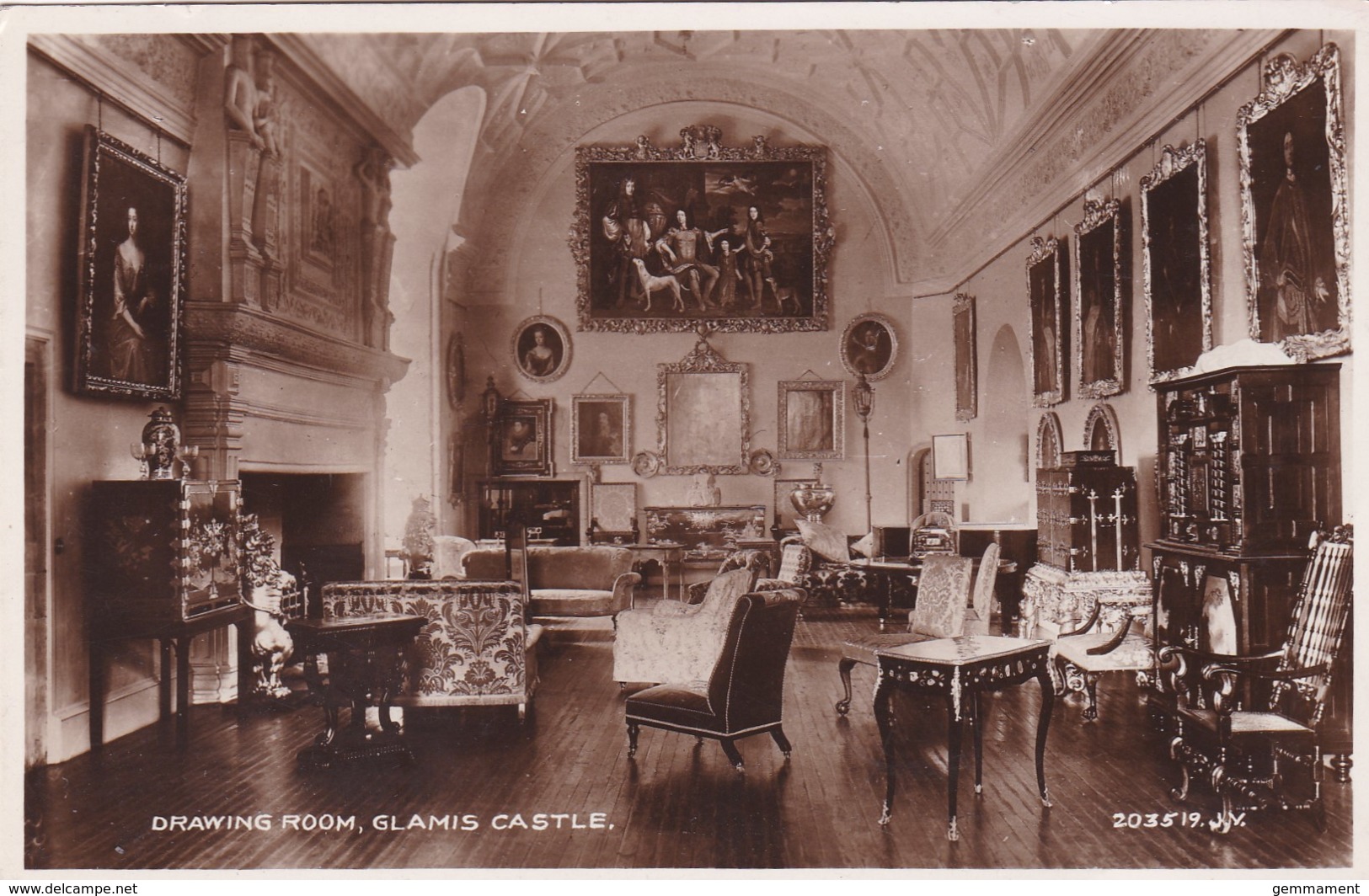 GLAMIS CASTLE DRAWING ROOM - Angus