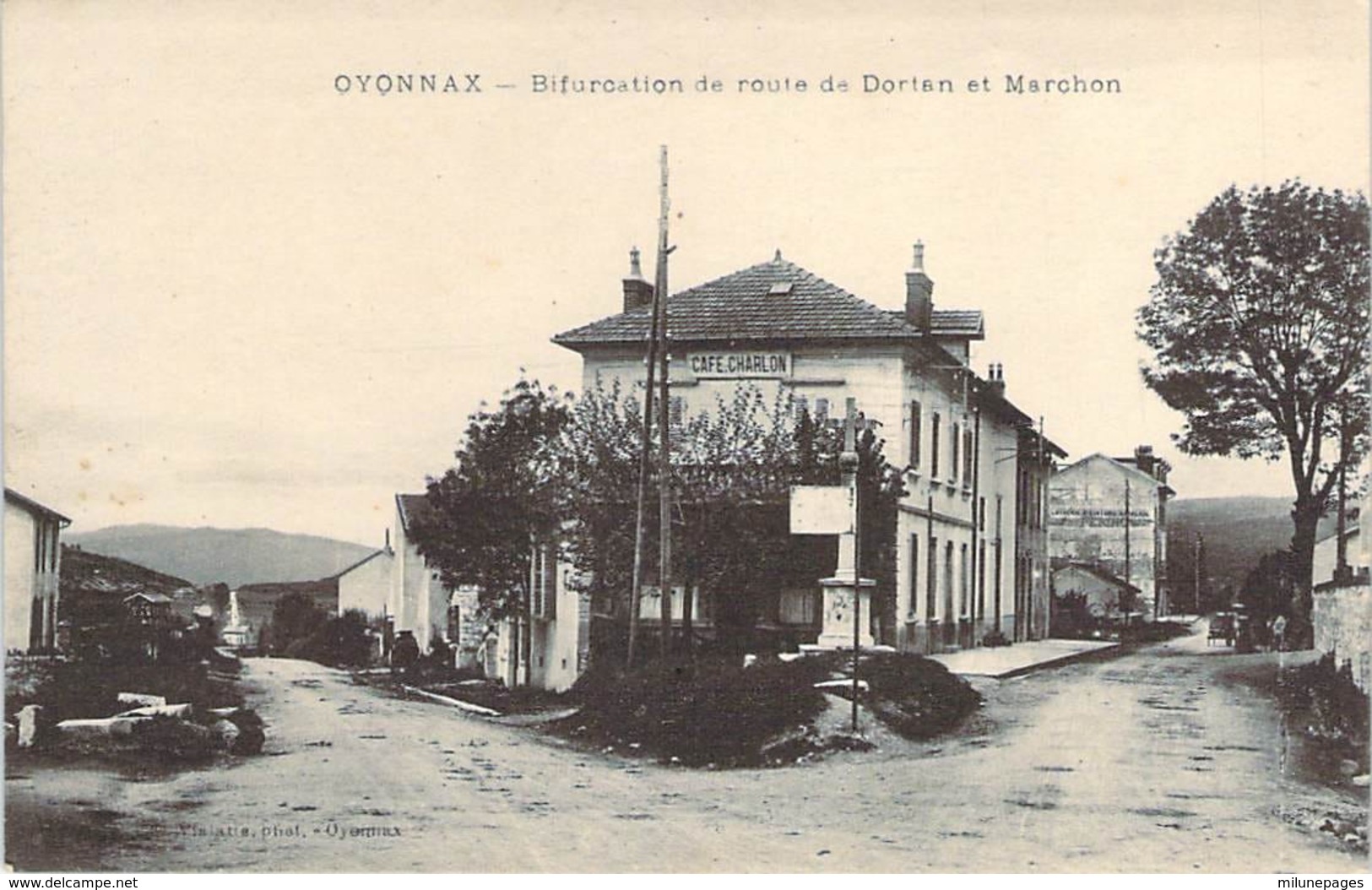 01 AIN Bifurcation Des Routes De Dortan Et Marchon à OYONNAX Devant Le Café Charlon - Oyonnax