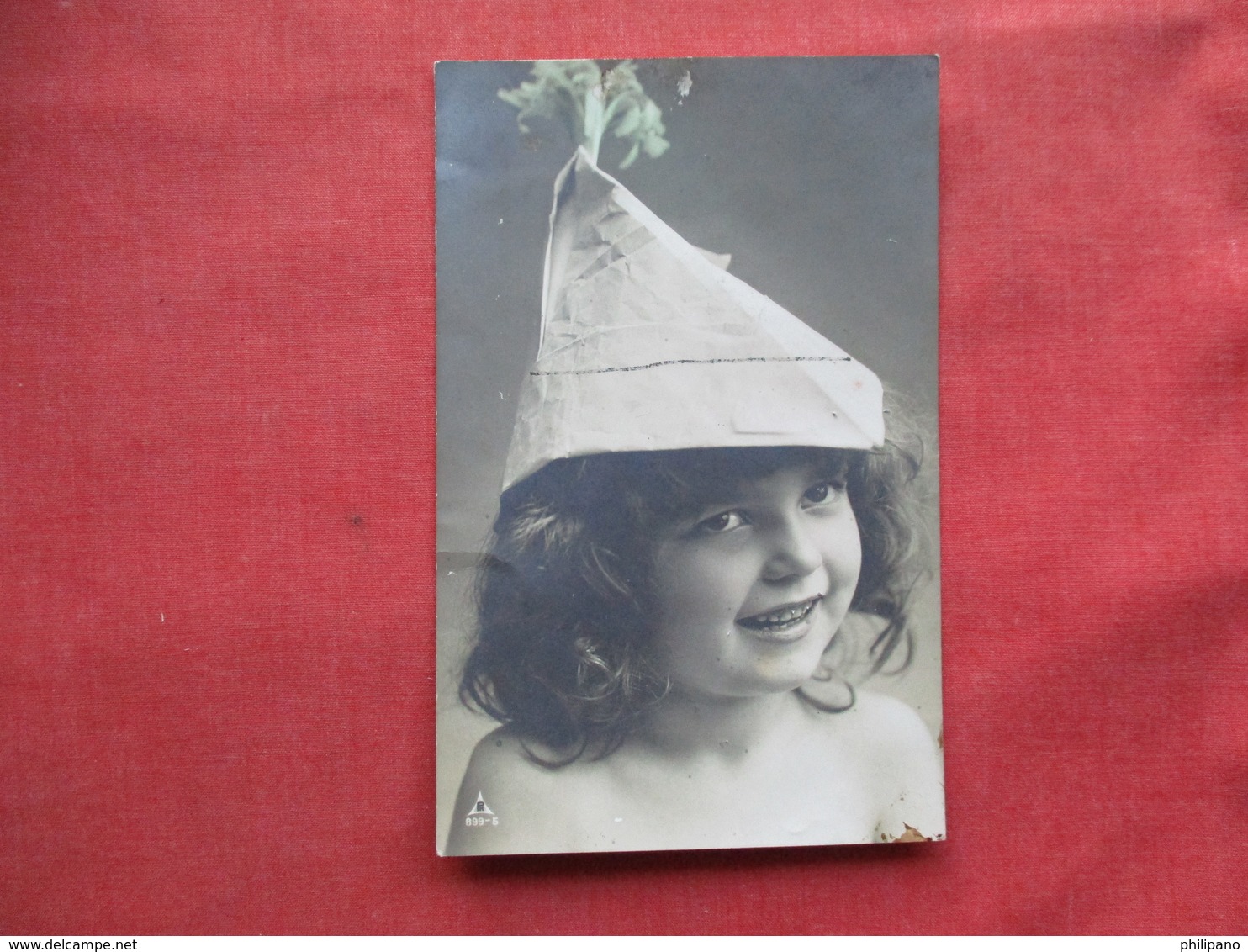 RPPC  Young Girl With Odd Hat  Ref 3233 - Other & Unclassified