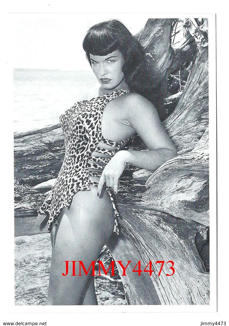 CPM POSTKARTE - PIN - UP - BETTY PAGE EN MAILLOT - 1995 Verlag. Benedikt Taschen GmbH , Köln - Scans Recto-Verso - Pin-Ups