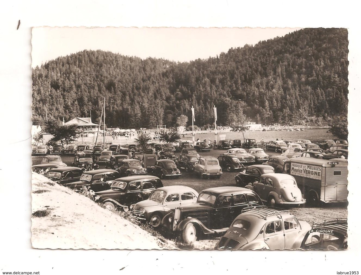 Lac Chambon-Parc à Voitures-(4cv -Traction- Aronde ; Citroën Tube )- (D.104) - Turismo