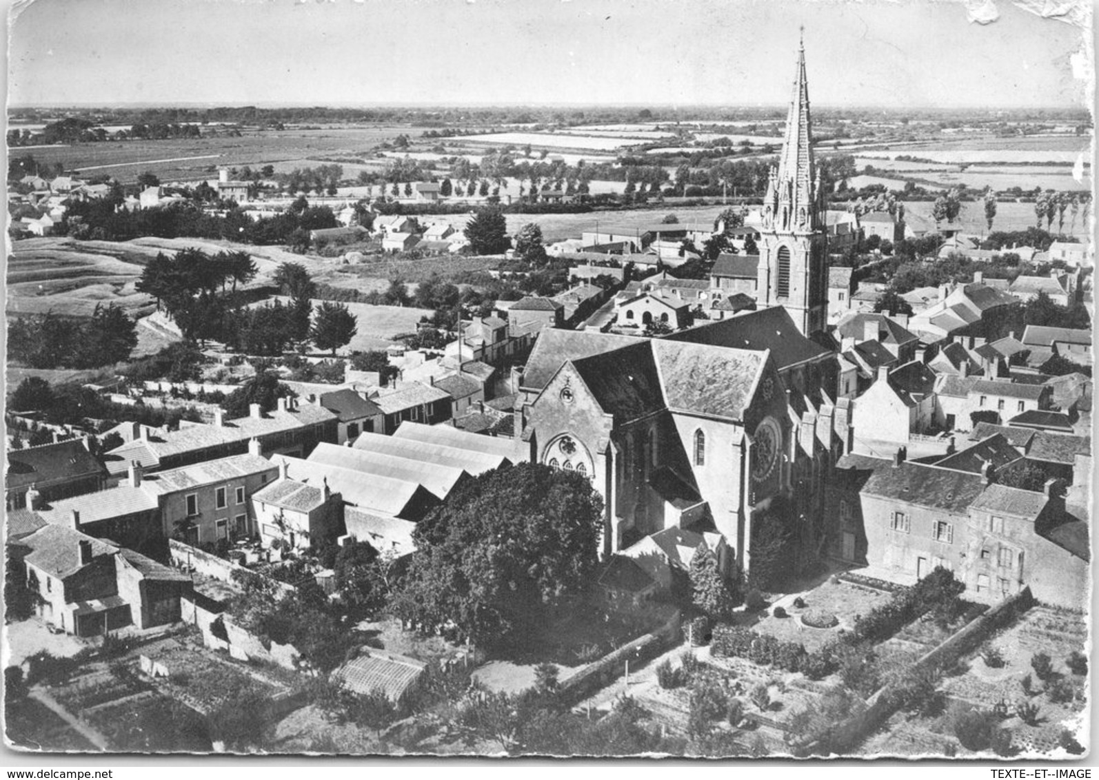 44 BOURGNEUF EN RETZ - L'église, Côté Abside - Bourgneuf-en-Retz