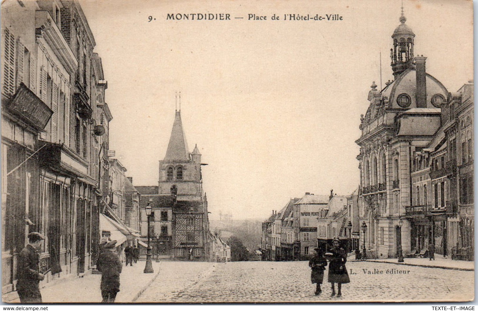 80 MONTDIDIER - Place De L'hôtel De Ville - Montdidier