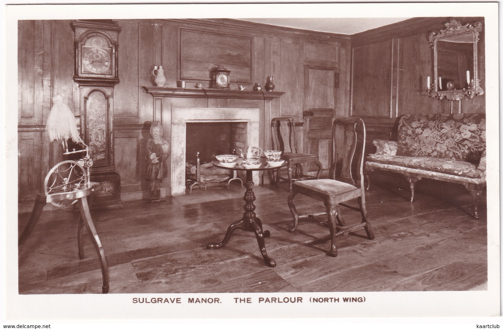 Sulgrave Manor - The Parlour (North Wing) - (Spinning Wheel)  - (Northamptonshire) - Northamptonshire