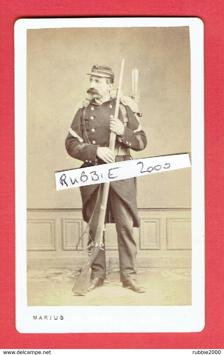 PHOTOGRAPHIE CDV SOLDAT 1870 PHOTOGRAPHE MARIUS 45 RUE REAMUR A PARIS - Guerre, Militaire