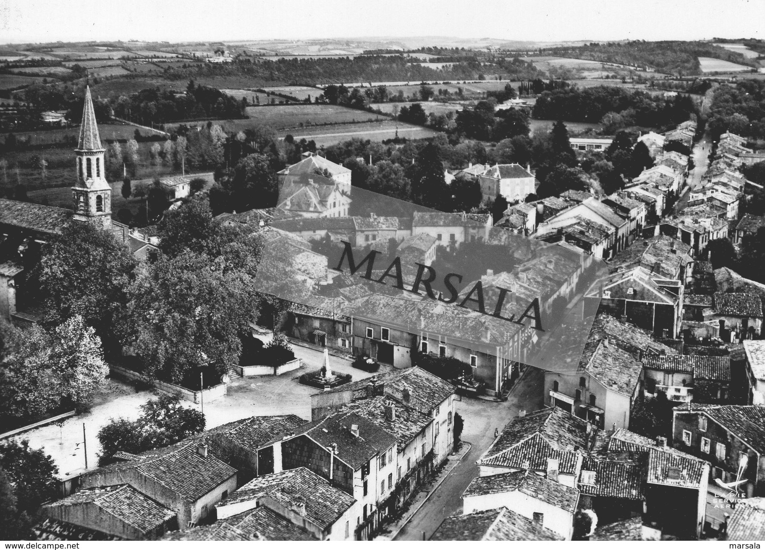 CPSM   Montredon Labessonnie  Place De   église  Et Avenue Lacaune - Montredon Labessonie