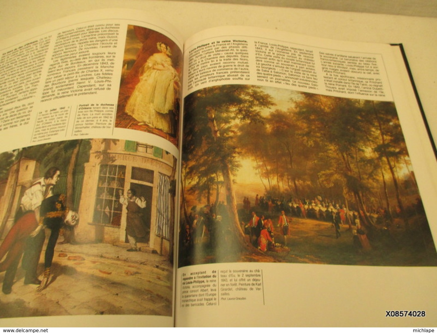 LIVRE  - restauration et revolution  1815 - 1851 -  edition 1988 format 23 cm X 30 cm - 172 pages  tres bon etat