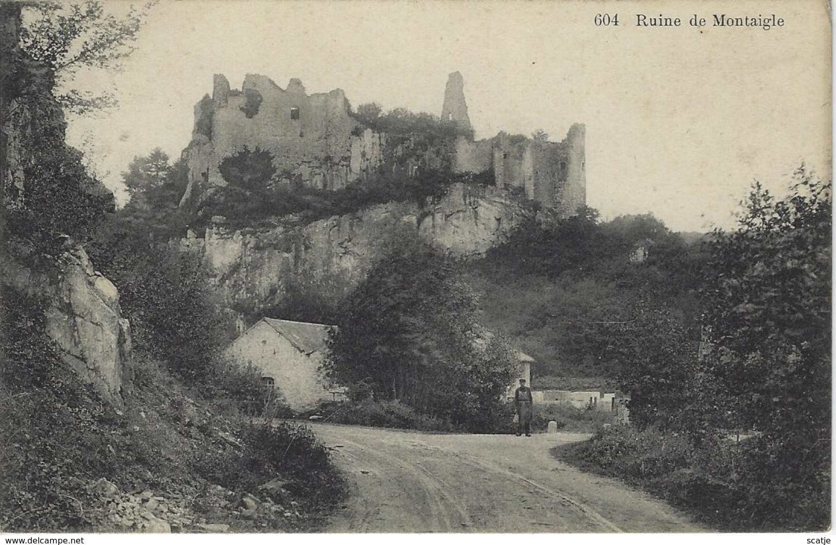 Ruine De Montaigle.   -   1910   Naar   Bruxelles - Onhaye