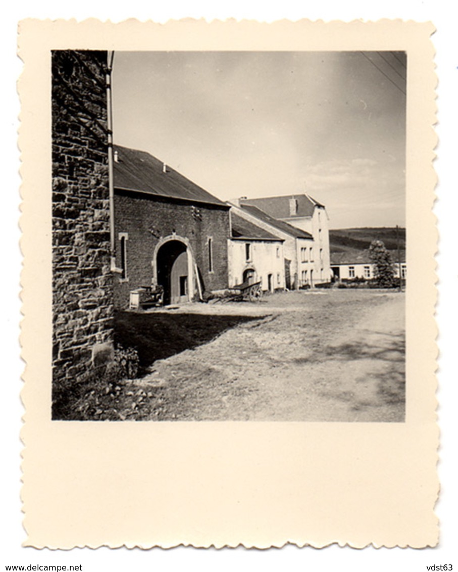 Photo AMONINES 1957 Cour De Ferme Erezée - Photographie - Erezée