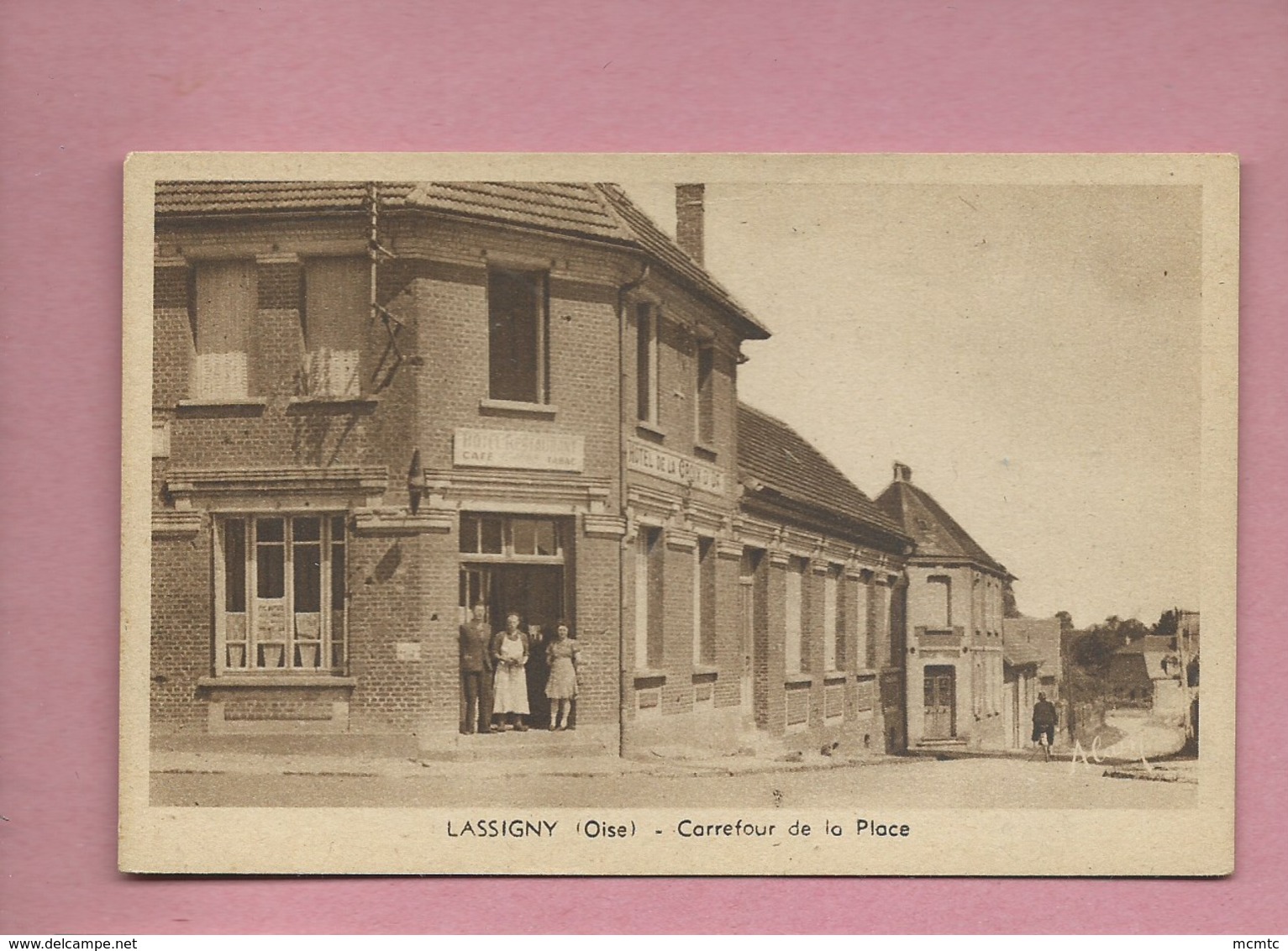 CPA -  Lassigny  -(Oise) - Carrefour De La Place - Lassigny