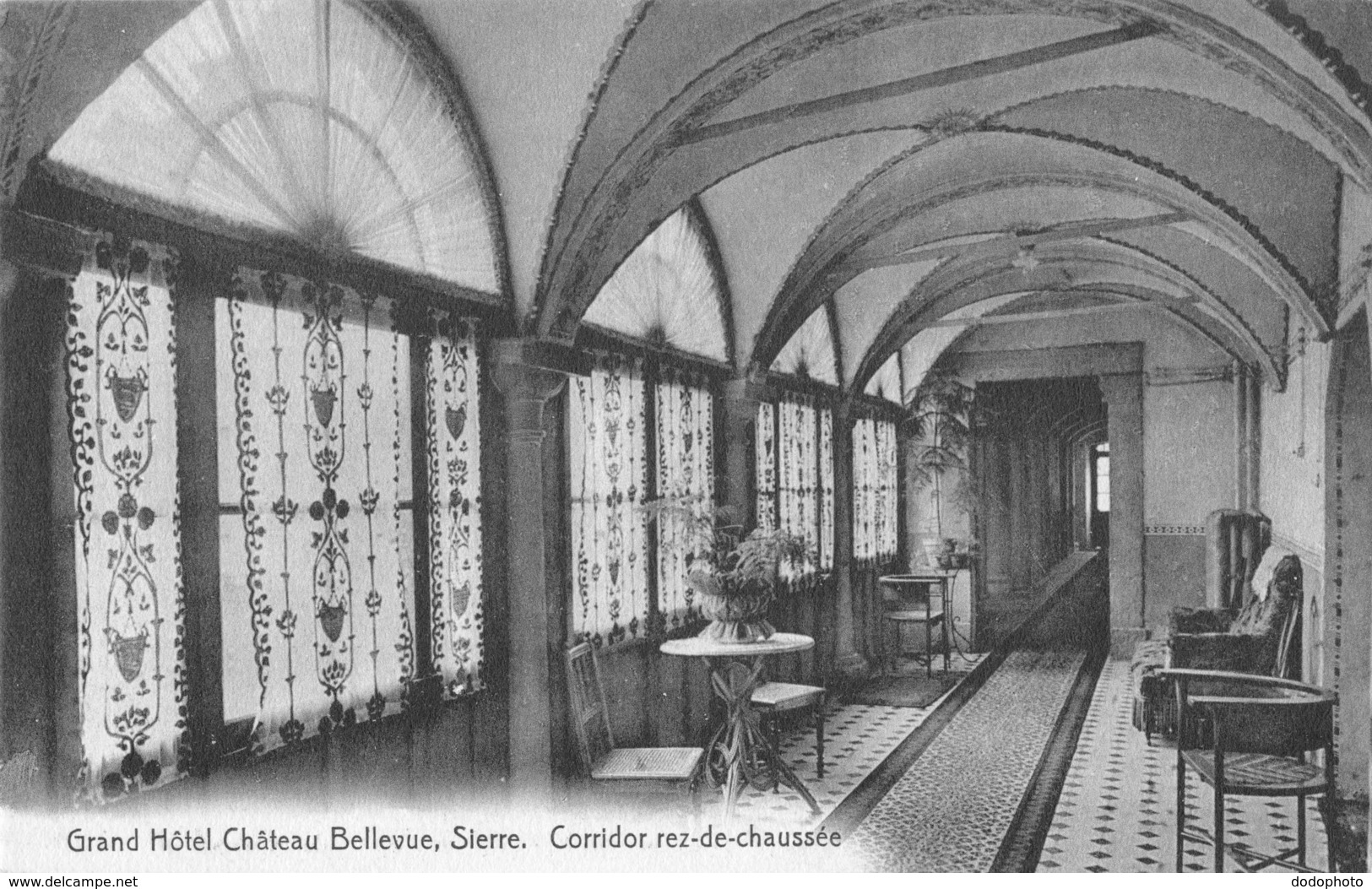 R089994 Grand Hotel Chateau Bellevue. Sierre. Corridor Rez De Chaussee. H. Ruedi. No. 1062 - Welt