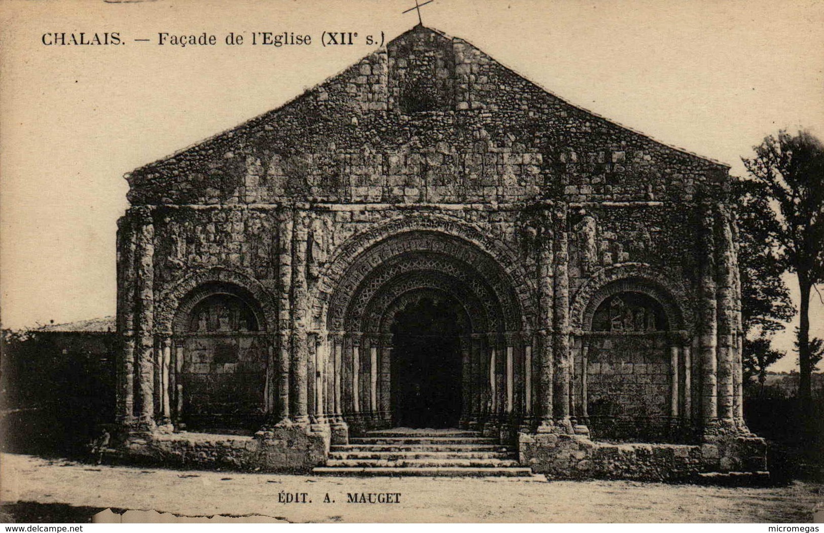 16 - CHALAIS - Façade De L'Eglise - Altri & Non Classificati