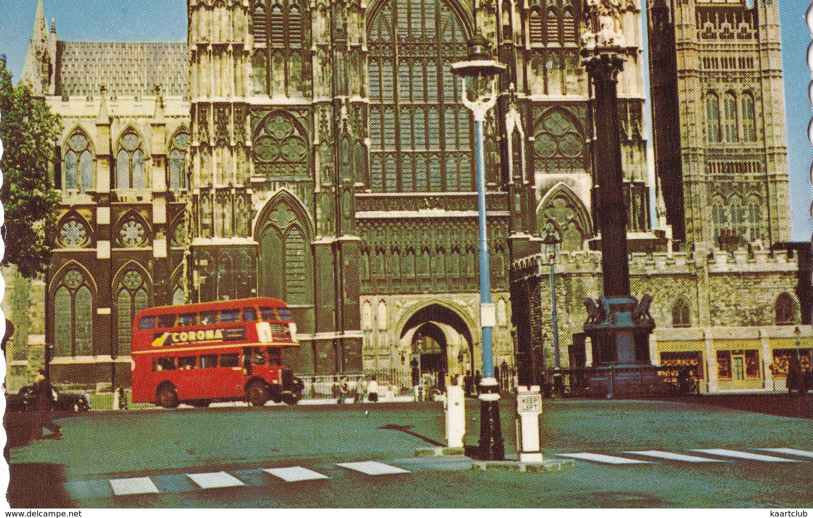 London: DOUBLE DECK BUS, AUSTIN FX TAXI - Westminster Abbey - (1962) - Toerisme