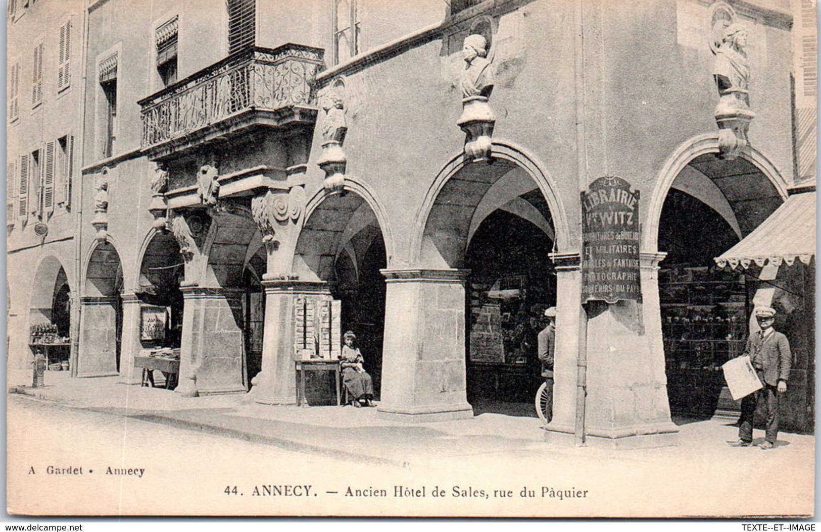 74 ANNECY - Ancien Hôtel De Sales, Rue Du Paquier - Annecy