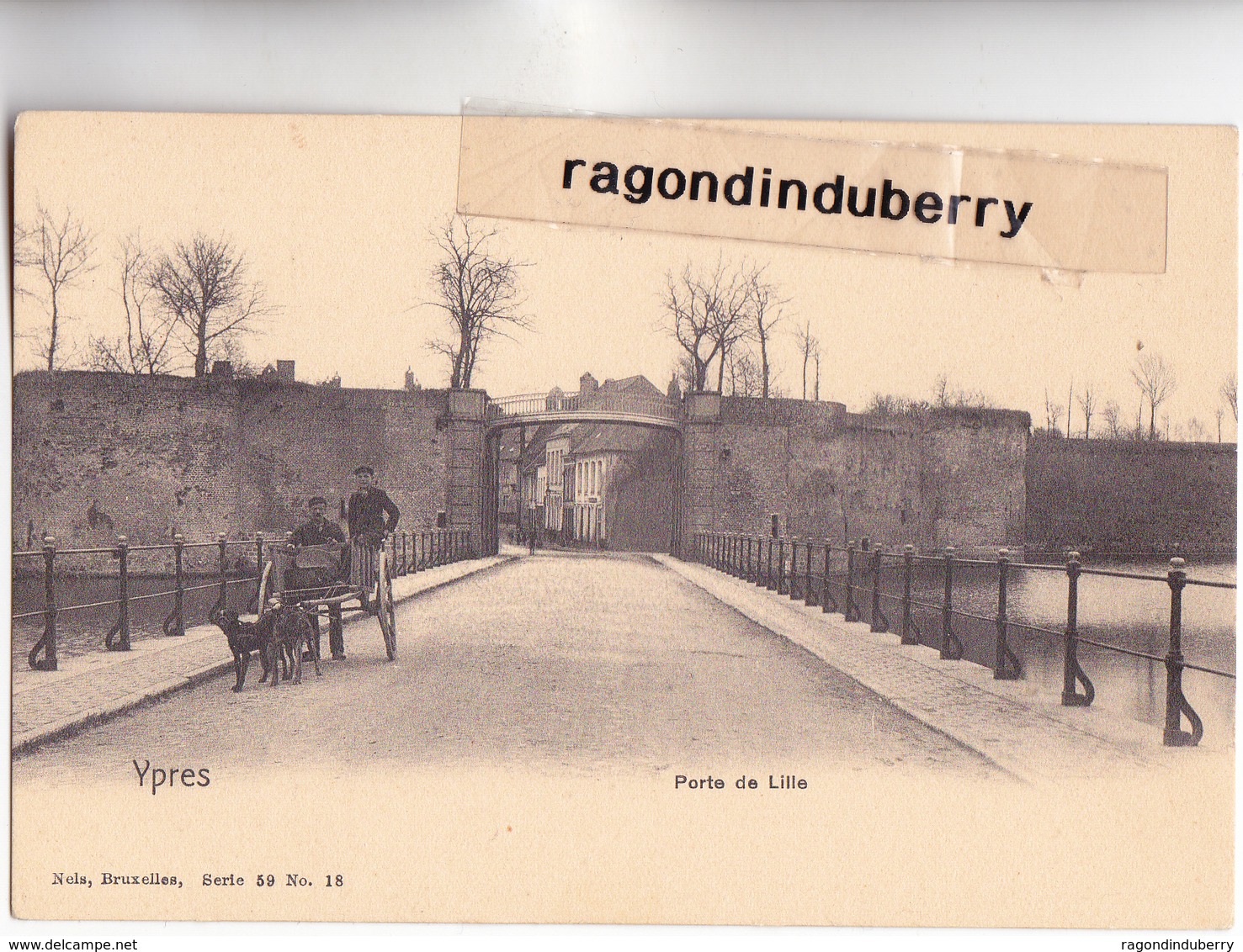 CPA - BELGIQUE - YPRES - PORTE DE LILLE, VOITURE Avec ATTELAGE à 2 CHIENS Bel état - CARTE RARE - Nels N° 18 Sér 59 - Autres & Non Classés